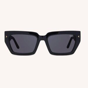 NWOT SWITCH BLACK DEZI SUNGLASSES